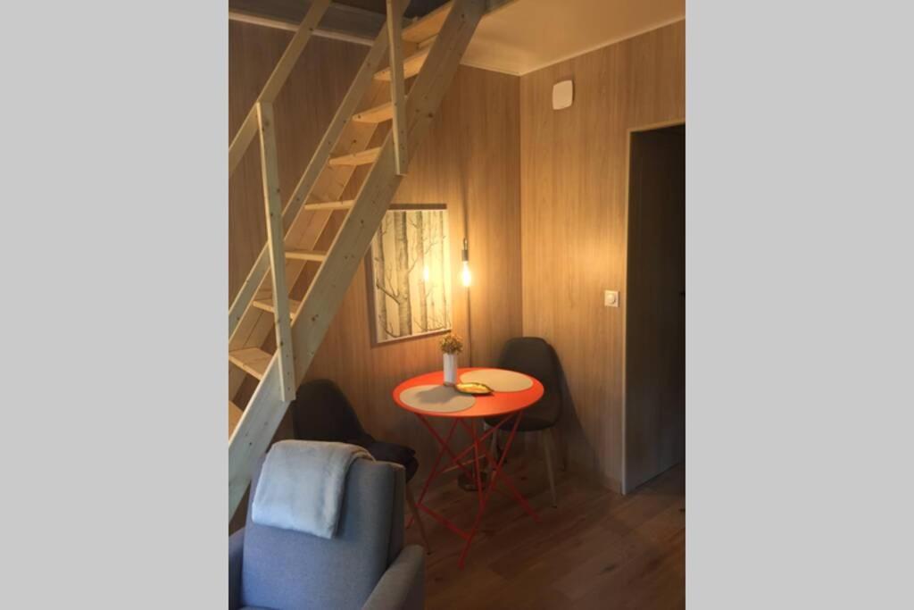 Adorable Cabane Dans Un Espace Boise Saint-Junien Dış mekan fotoğraf